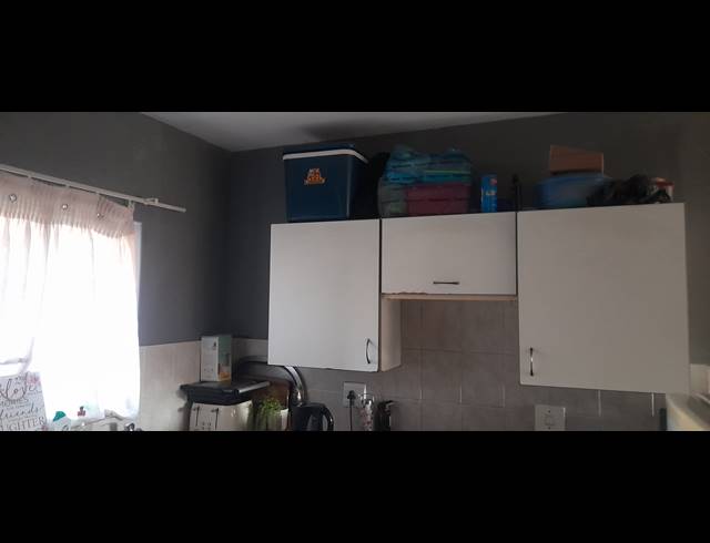 2 BEDROOM TOWNHOUSE FOR SALE IN PHILIP NEL PARK